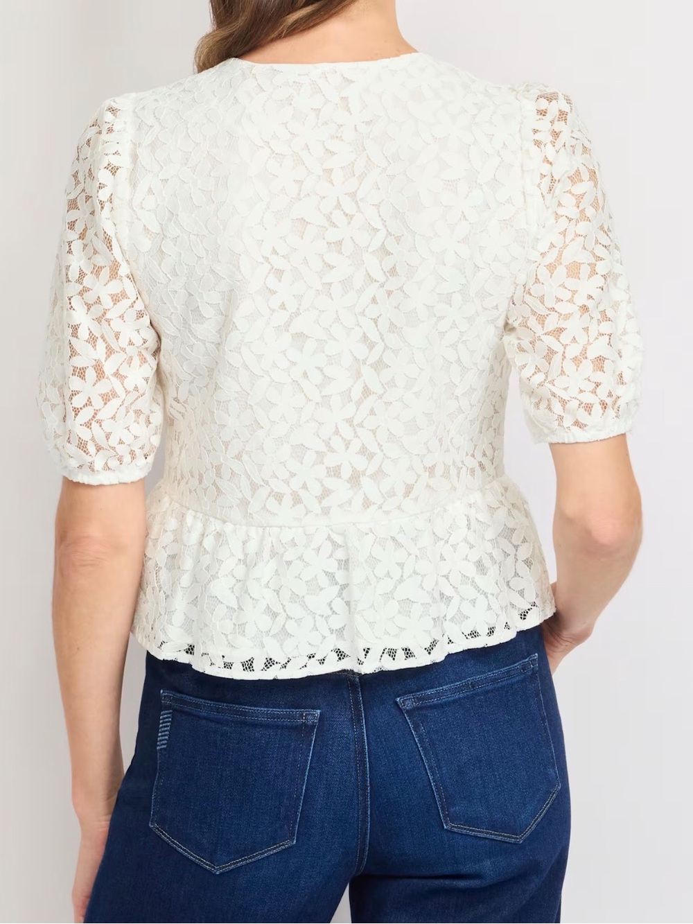 🤍CeCe Ivory Lace Short Sleeve Bow-Front Peplum Top🤍 - Picture 2 of 7